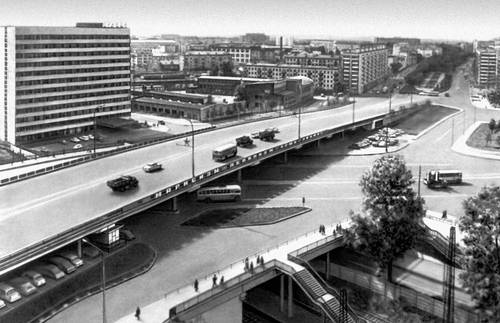 Транспортная эстакада у Савёловского вокзала. 1966. Архитектор К. Н. Яковлев, инженер В. Н. Константинов.