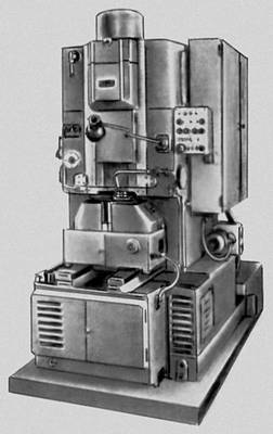 Рис. 3к. Основные типы металлорежущих станков Зубодолбёжный полуавтомат (5122).