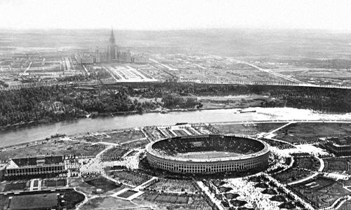 Ансамбль Центрального стадиона им. В. И. Ленина в Москве. 1955—56. (Снимок 2-й половины 50-х гг.)